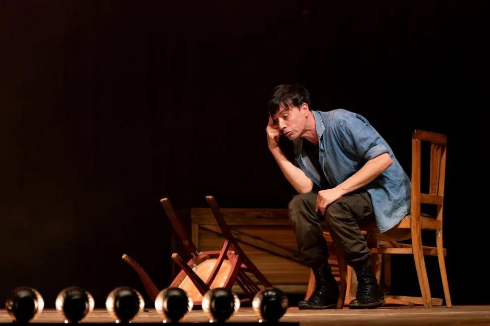 UNA EXPERIENCIA PROFUNDA. Roberto Peloni protagoniza “El brote”.