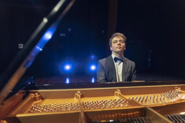 El pianista español Raúl Canosa vuelve al Virla