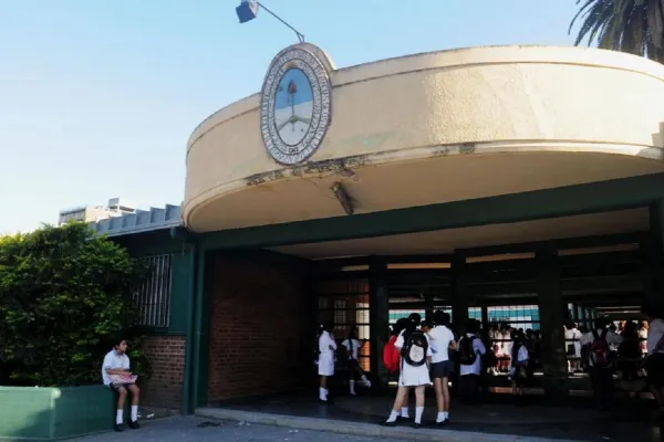 Lobo Chaklián le respondió a Montaldo sobre el estado de la Escuela de la Patria: “Podía haberme llamado y le explicaba”