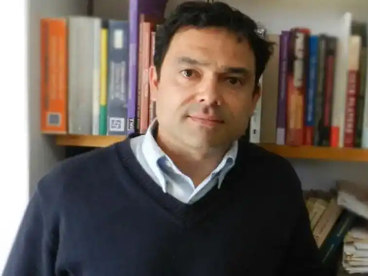 Retrospectivamente la gente percibe que la situación empeoró (46%)  y, prospectivamente, que empeorará (39%). Diego Reynoso, director de encuesta de la Universidad San Andrés