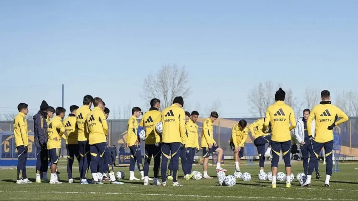 A TRABAJAR. El plantel de Boca retomó los entrenamientos luego de la dura caída contra Huracán.
