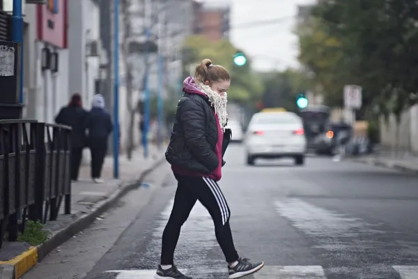 El tiempo en Tucumán: el frío castigó durante la mañana de un martes que terminaría soleado