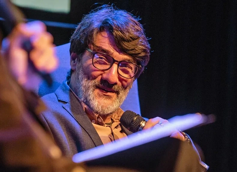 CHARLA GRATUITA. Troncoso protagoniza “Norberto apenas tarde”.