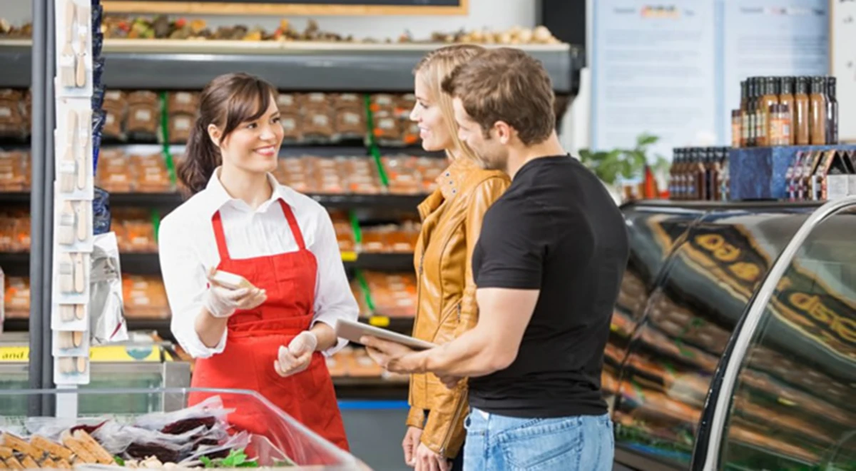 Oferta de empleo en Madrid: buscan 200 promotores para supermercados con sueldo de 17.000 euros anuales