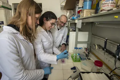 Cómo crece la ciencia argentina en medio de la fuga de cerebros y de la crisis de recursos