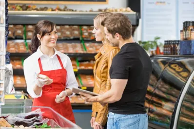 Oferta de empleo en Madrid: buscan 200 promotores para supermercados con sueldo de 17.000 euros anuales