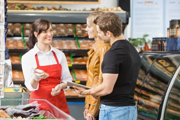 Oferta de empleo en Madrid: buscan 200 promotores para supermercados con sueldo de 17.000 euros anuales