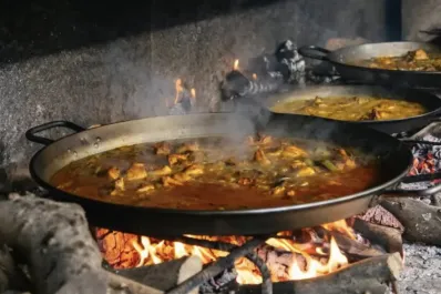 El restaurante de Valencia con 60 años de historia donde comer una de las mejores paellas por 15 euros