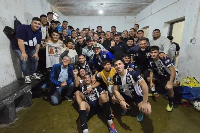 Goleadas de Almirante Brown y Talleres para clasificar a la zona Campeonato