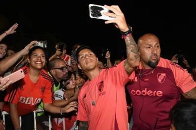River llega a Santiago del Estero: la fiesta que organizan los hinchas para recibir al plantel