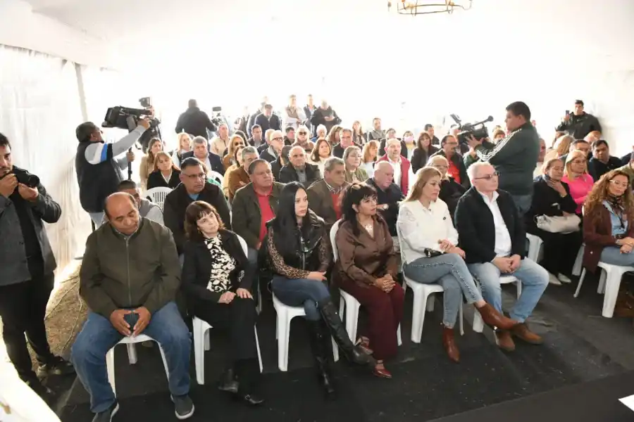 TEMAS. Se habló sobre las elecciones en Juan Bautista Alberdi.