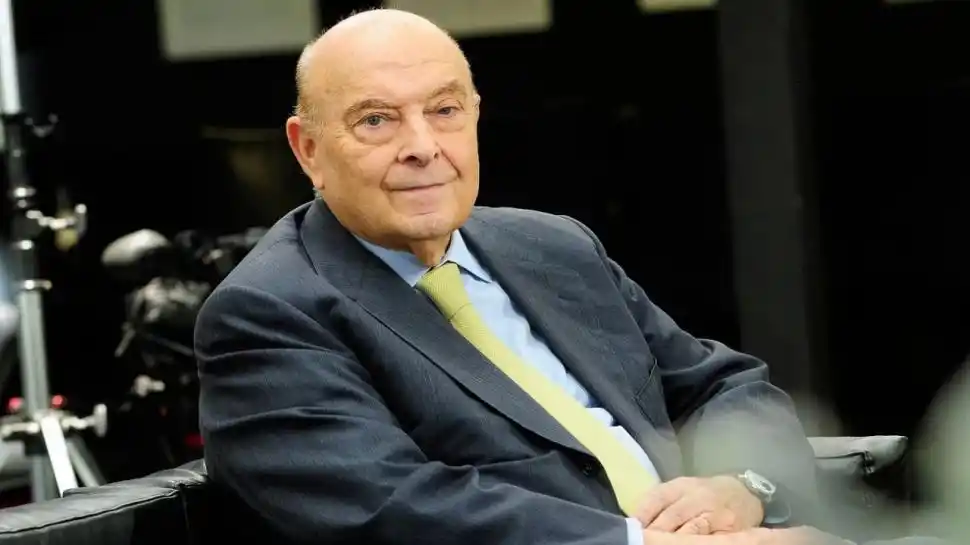 El dólar se toma un respiro tras una semana de turbulencias