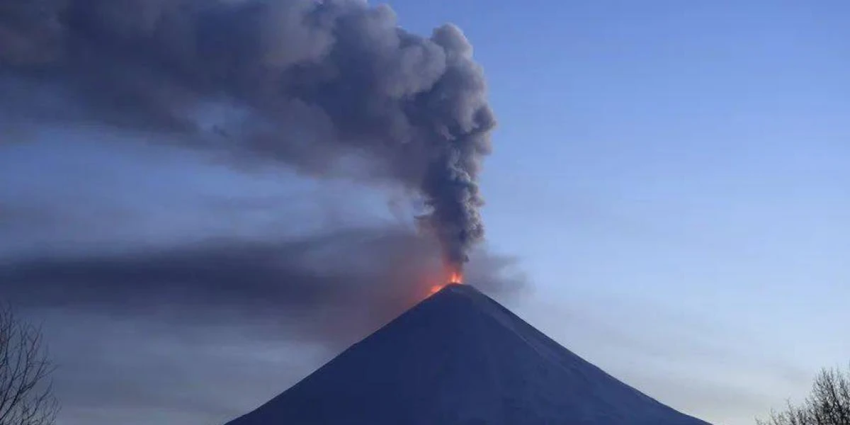 Alerta máxima: el volcán Kamchatka despertó luego de 450 años a causa de un gran terremoto