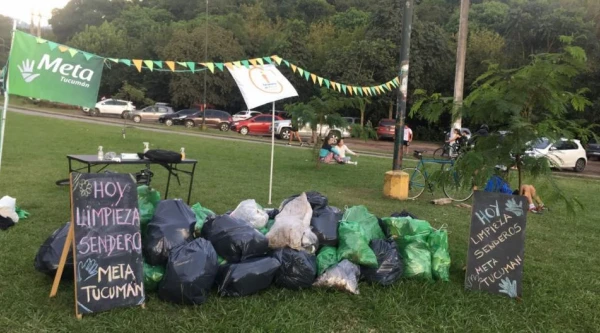 PRÁCTICA DE LIMPIEZA. Una experiencia de Meta de acompañar a la gente a limpiar de basura el cerro.