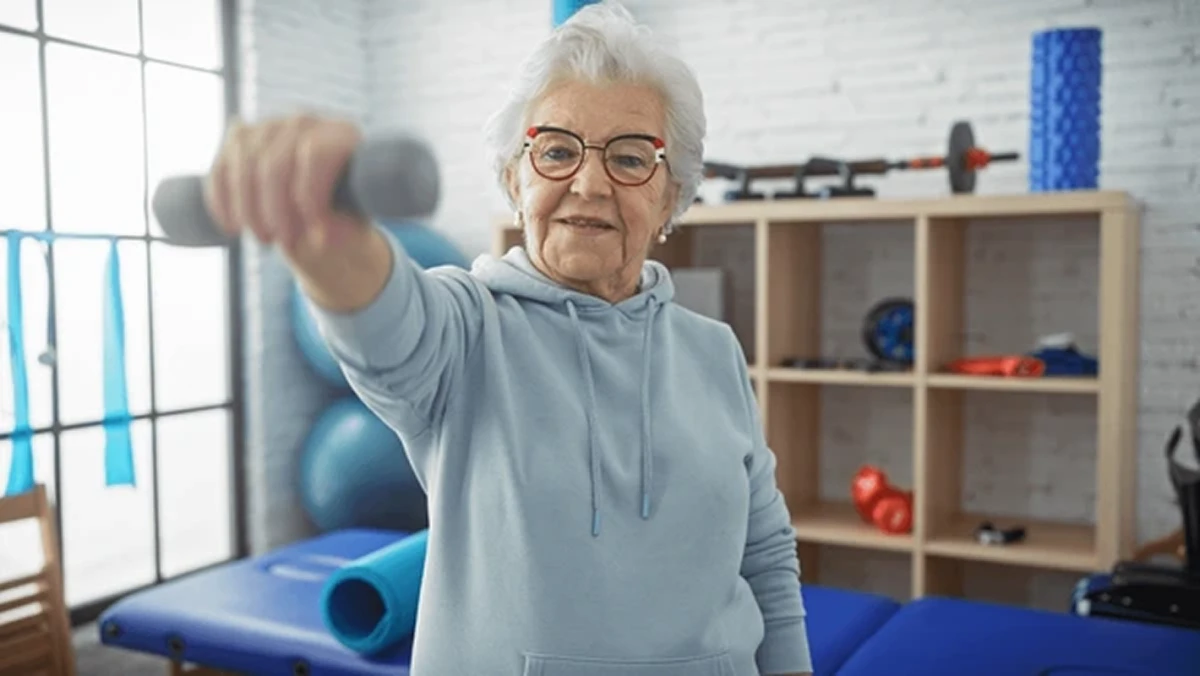 ¿Perdés fuerza con los años? Tres ejercicios para prevenir la sarcopenia en la vejez