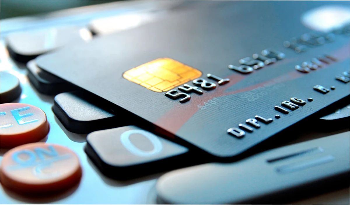 Un mensaje de un reconocido banco puede advertir de una estafa.