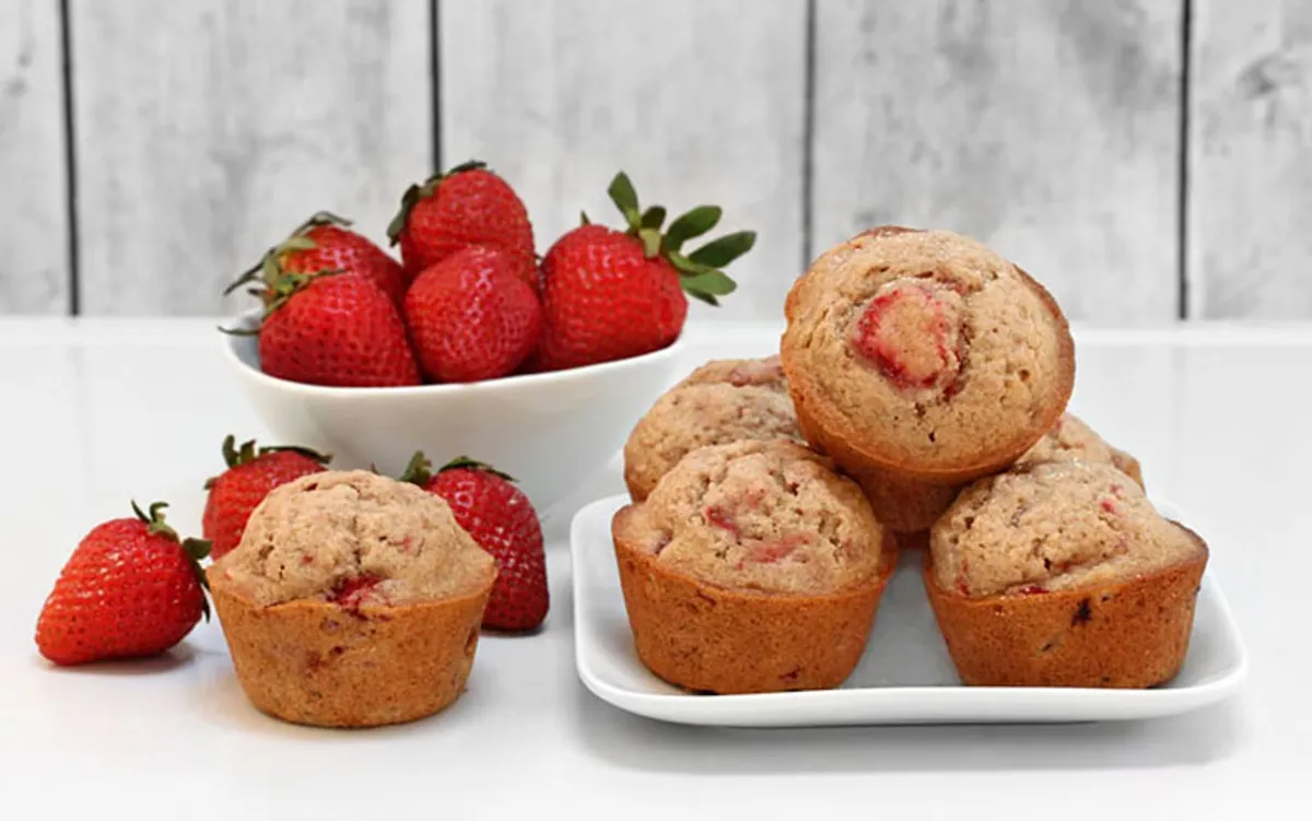 Muffins saludables de frutilla: fáciles, sin harina de trigo y sin azúcar