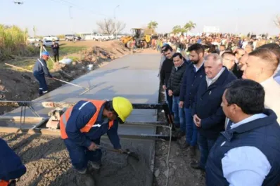 Osvaldo Jaldo inauguró obras de infraestructura en Río Colorado:Fortalecen el tejido social