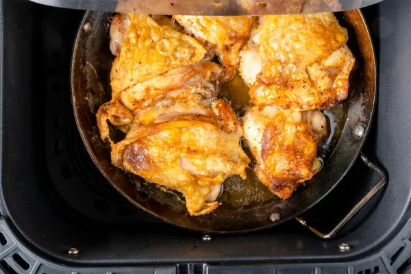Los alimentos que nunca debes cocinar en una freidora de aire: cuáles son y por qué