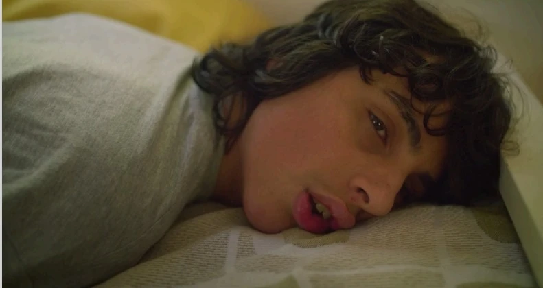 DOCUFICCIÓN. “Presente continuo” sigue a Lisandro Rosell, cuya vida fluye entre la realidad y la fantasía.