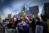 Tensión en el Congreso: marchan jubilados, universitarios y trabajadores del Hospital Garrahan