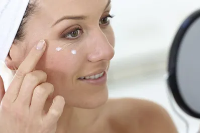 Desafío al tiempo: secretos para una piel hidratada y radiante después de los 40