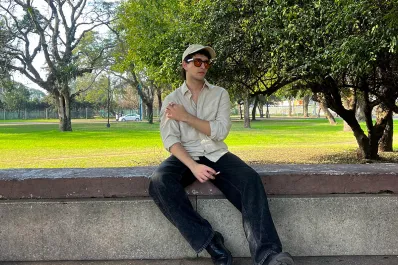 Traduciendo a Walt Whitman con pasión tucumana