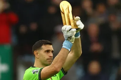 Dibu Martínez, nominado al Lev Yashin 2025: va por su tercera consagración como mejor arquero del mundo