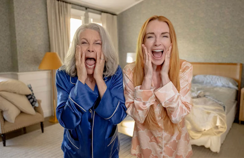 LAS PROTAGONISTAS. Jamie Lee Curtis y Lindsay Lohan retoman sus personajes en “Otro viernes de locos”.