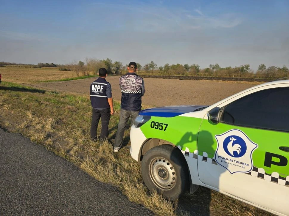 MONTEROS. Al fondo se divisa parte del sector quemado, muy cerca de la ruta 38 nueva.