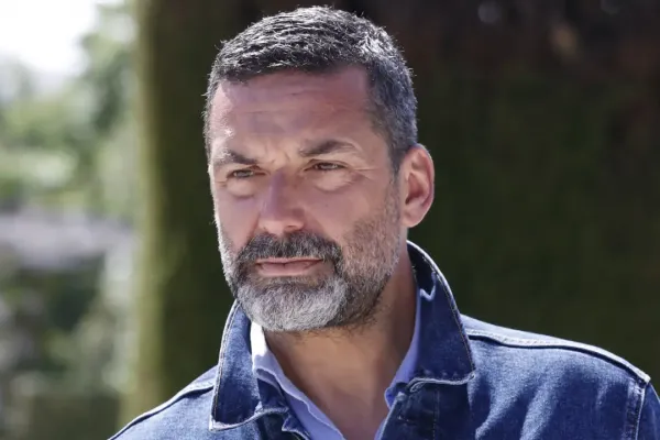 Jaume Anglada, cantante y amigo íntimo del rey Felipe VI, en estado crítico  tras un grave