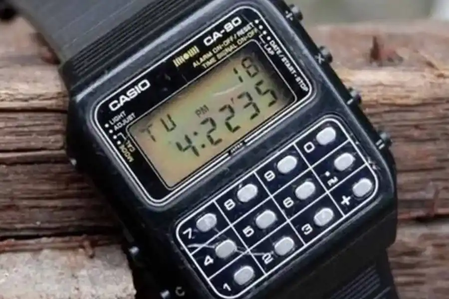 La historia del reloj calculadora: un ícono de los 80 que ayudó a dar con la identidad del cuerpo hallado junto a la casa de Cerati