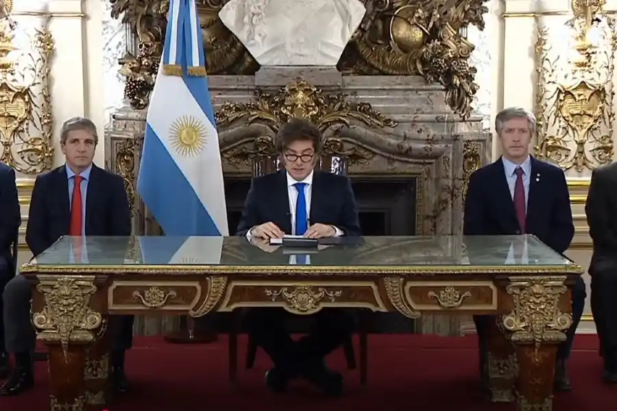 Milei defendió sus vetos y cuestionó al Congreso: Promulgan leyes que llevan a la quiebra nacional