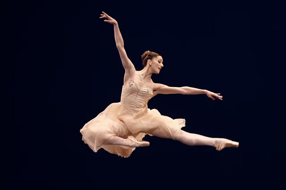 Le dicen la “Messi” de la danza, es primera bailarina en Londres y es de argentina