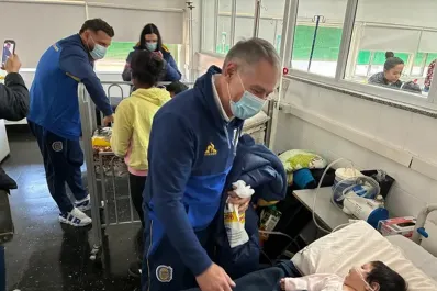 Los jugadores de Rosario Central visitaron el Hospital del Niño Jesús