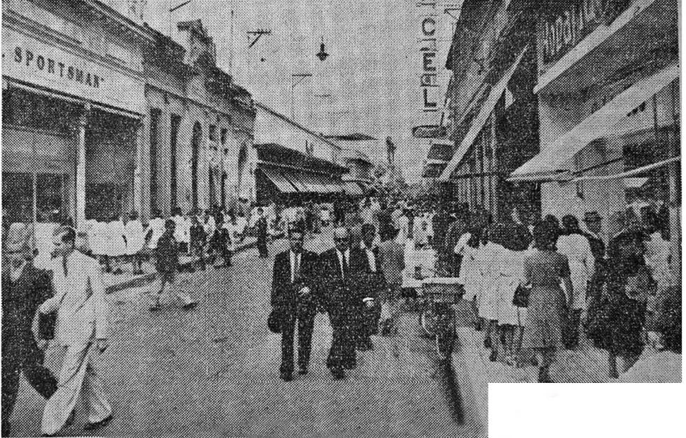 Recuerdos fotográficos: 1946. Se abre la primera “calle paseo”  capitalina