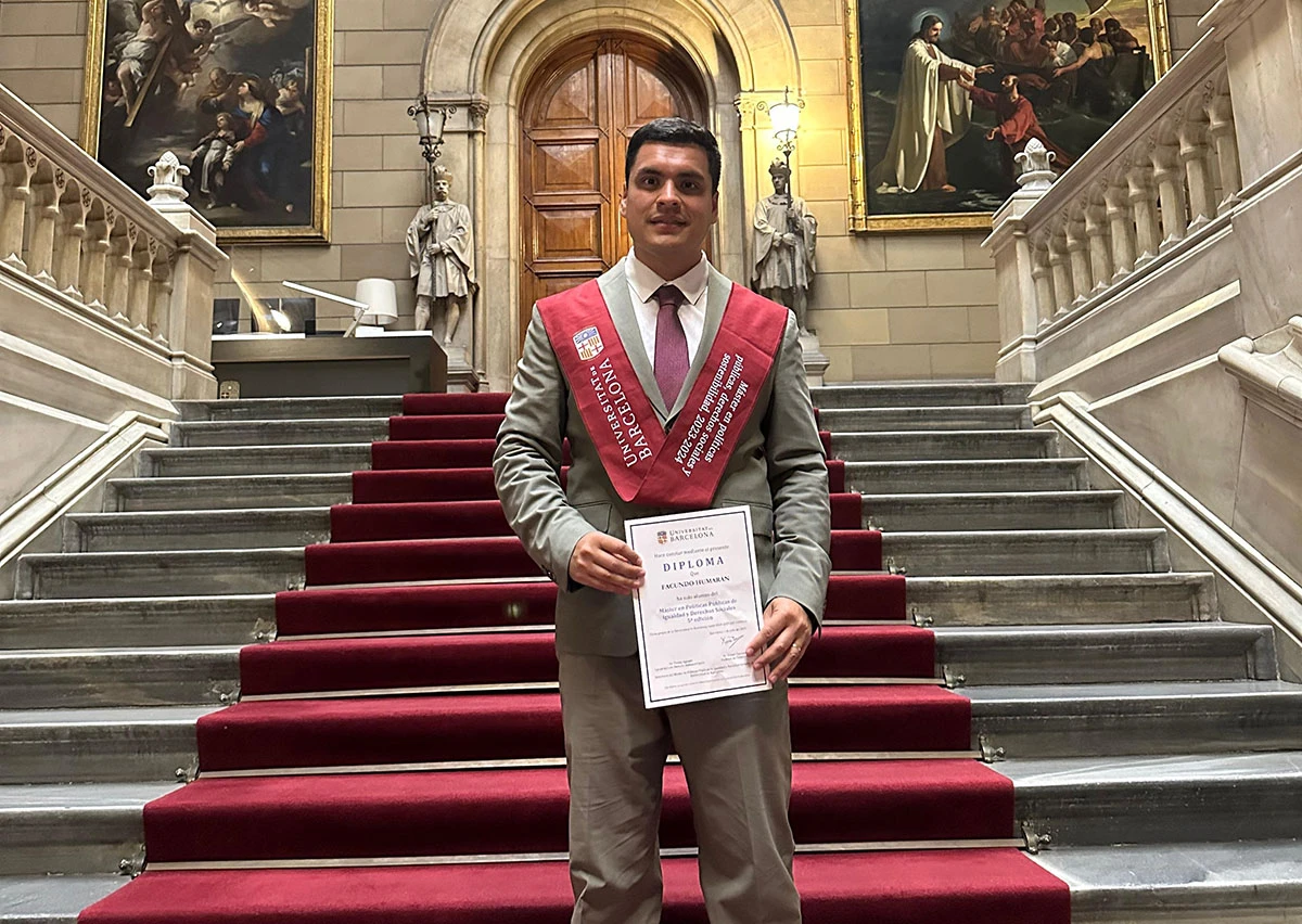 BARCELONA: Facundo Humaran defendió su tesis donde expuso un plan de ciclovías y estacionamiento medido inspirado en experiencias europeas