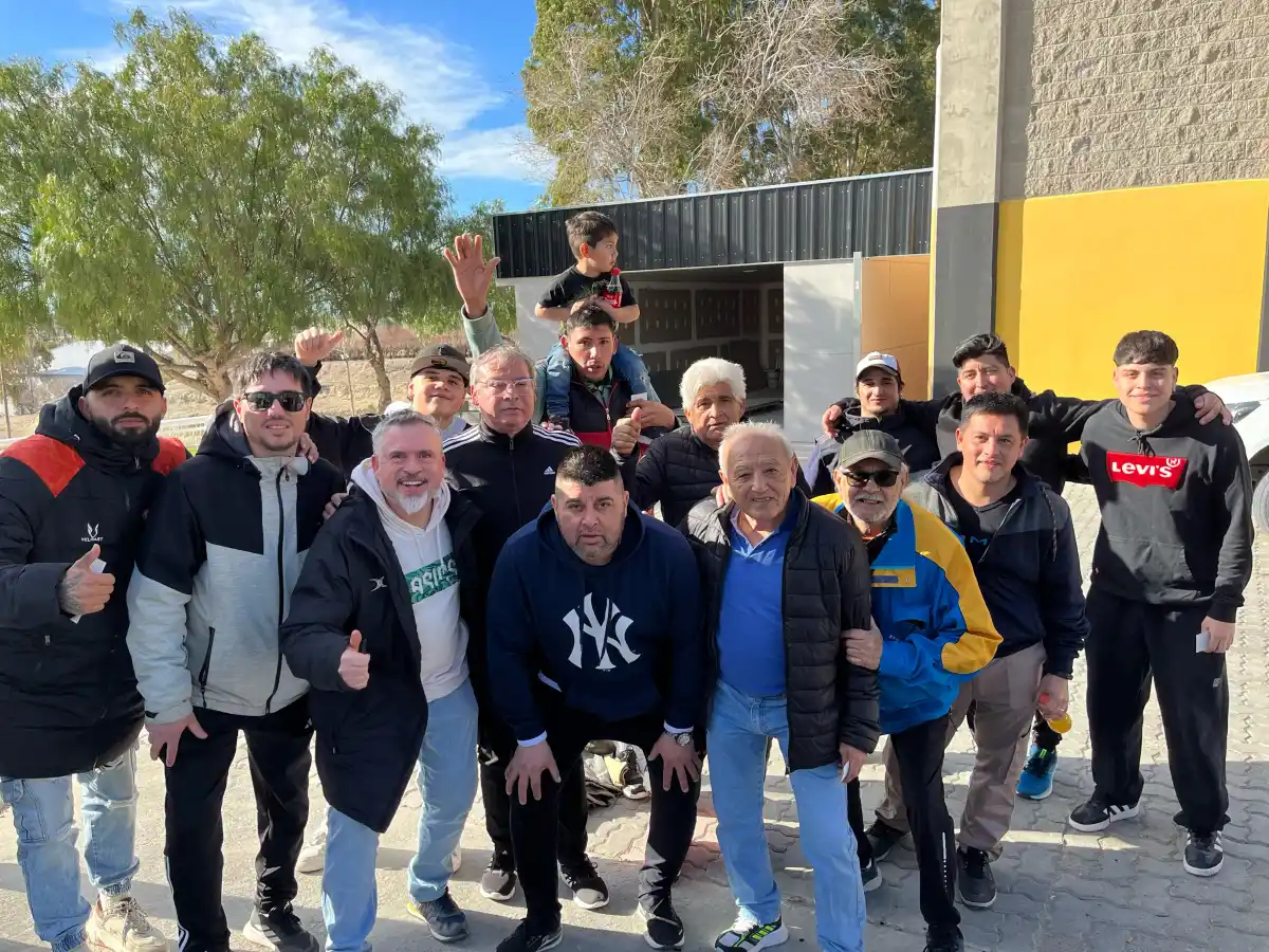 A kilómetros de casa: los “Cirujas del Valle” que cruzan la Patagonia para abrazar a San Martín