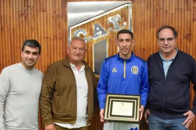 Atlético Tucumán homenajeó a Di María en la previa al partido frente a Rosario Central
