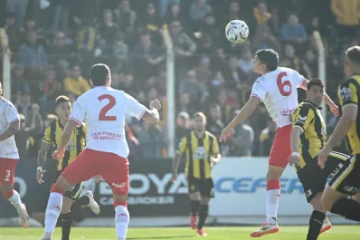 Sin hambre, no hay victoria: San Martín fue un alma en pena en Puerto Madryn