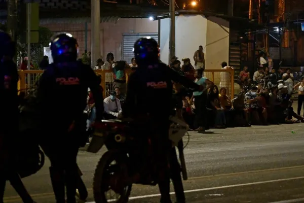 Masacre en la vereda de un boliche en Ecuador