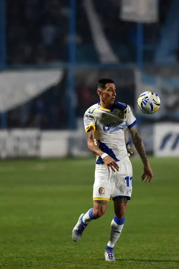 El Monumental José Fierro se rindió ante los pies de Ángel Di María