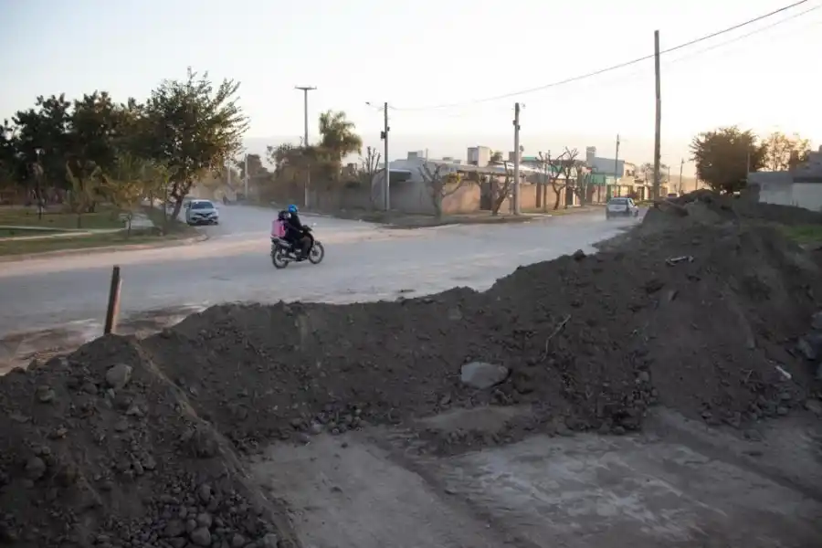 EN OBRA. Tierra removida, el primer paso para la nueva infraestructura.