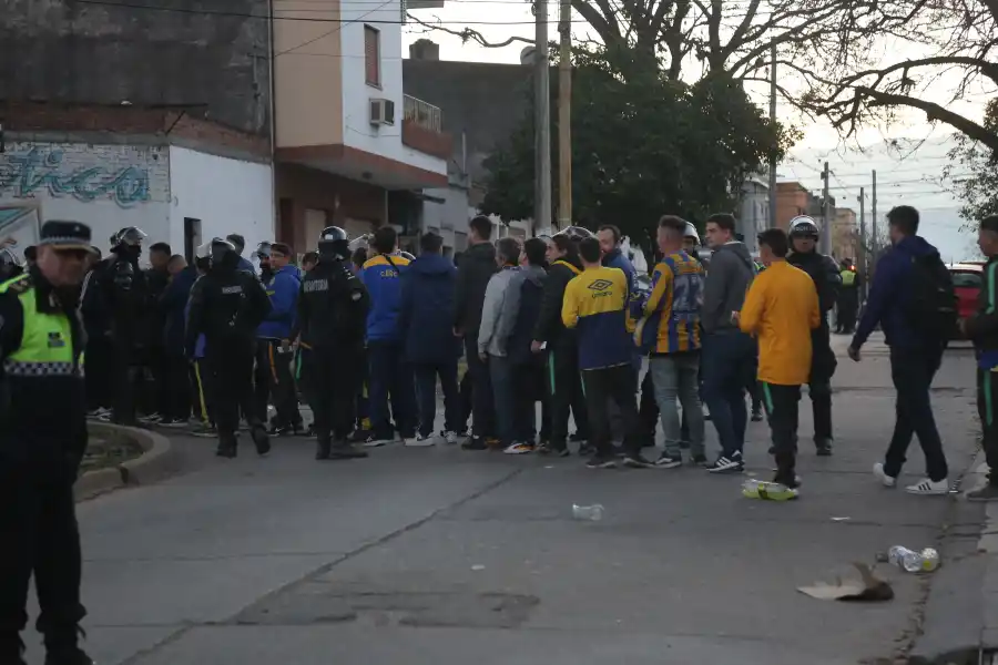 ¿Cómo fue el regreso de los hinchas visitantes a Tucumán?