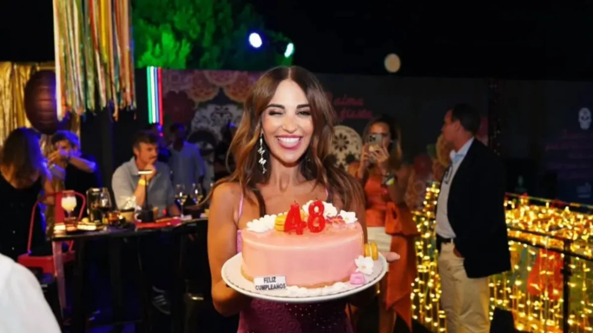 PAULA ECHEVARRÍA. La actriz celebró sus 48 años en Marbella.