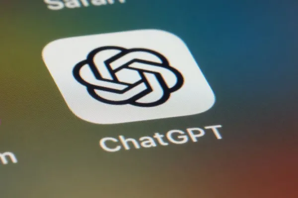 ChatGPT gratis o ChatGPT Plus: cuándo conviene dar el salto a la versión paga