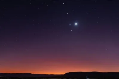 No te olvides de mirar el cielo: ¿cómo ver el inusual desfile planetario de esta noche?