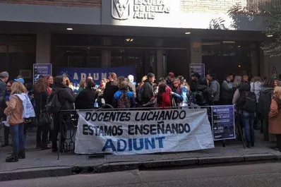 Docentes de la UNT realizarán hoy jueves un paro y movilización por el financiamiento universitario
