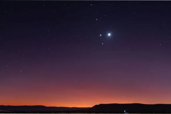 No te olvides de mirar el cielo: ¿cómo ver el inusual desfile planetario de esta noche?