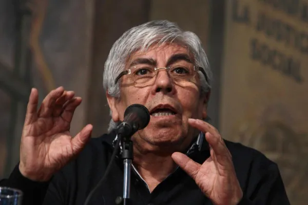 Paritarias: Camioneros cerró un incremento del 3% y una suma fija de $45.000